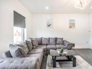 Sea View Apartment Two - Uk36847