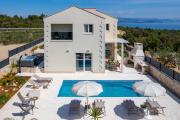 Villa Ora with Heated pool, Whirlpool, 4 bedrooms