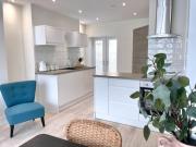 Lush Porthcawl Large Spacious 2 bedroom Apt, Garden, Prime Location