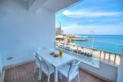 Spacious 4 bedrooms with sea view balcony GOSLM-3