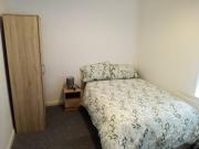 Double-bed (H2) close to Burnley city centre