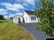 Quiet countryside studio apartment - recently renovated and amazing views