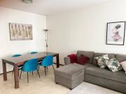 HHH Newly renovated big 4-bedroom apt with balcony, free parking for 2 cars