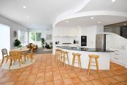 Stunning Mooloolaba Waterfront Home -10 guests ZB1
