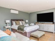 Charming Bosham Garden Lodge - Pass the Keys