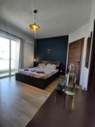 Airport Accommodation Bedroom with your own private Bathroom Self Check In and Self Check Out Air-condition Included