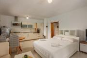 Apartments Hablando