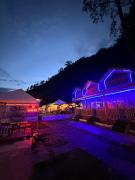 Crown Bliss - Riverside Luxury Paradise