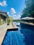 Pool Garden Terrace Apartment