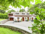 Gorgeous Apartment in Bohon with Garden Furniture and BBQ Gorgeous Apartment in Bohon with Garden Furniture and BBQ