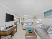 Holiday Surf and Racquet Unit 302