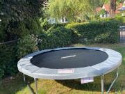 Freistehendes Ferienhaus am See Nähe Roermond