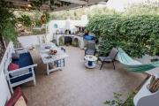 Seashell" maisonette by the sea -private patio-
