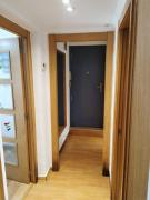 Bajo al lado del Ayuntamiento