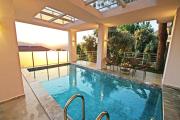 Villa With a Private Heated Pool, Jacuzzi, Overlooking Spectacular Views Of The Sea