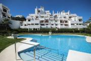 Luxury apartment in Golf Hills, Estepona.