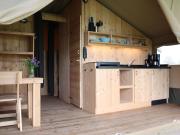 Luxury glamping with private bathroom near the Frisian waters