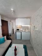 Centrally-located studio near the Sea Garden