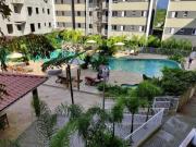 Apartamento com piscina aquecida e churrasqueira