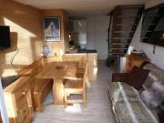 Duplex rénové pour 4 pers, proche pistes, balcon et Wi-Fi aux Arcs 1800 - FR-1-411-804