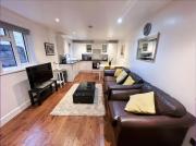 Lovely 2 Bedroom Garden Flat in London