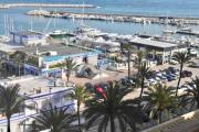 Estepona Puerto Ideal Location
