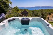 Villa Mirjam with swimming pool, jacuzzi and sea view