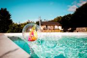 Holiday House Sunset Spa with Private Pool and Jacuzzi