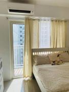 Dtravellers Home 2 at SHORE 1 TOWER C (Near MOA)