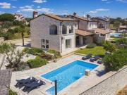 Villa near Rovinj with Pool and Sea Views