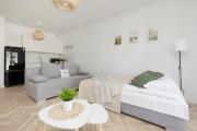 Ursus Sunny Studio for 4 Guests with Parking & Balcony by Renters