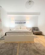 Petite Retreat in Kolonaki, Athens Netflix