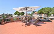 Stunning Home In Anzio With Kitchen