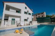 Family friendly house with a swimming pool Vrsine, Trogir - 21602