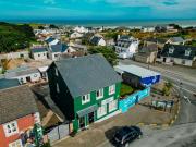 4 Bed on The Main Street