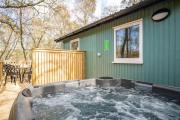 Gorse Lodge 9 with Hot Tub