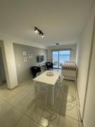 Depto en Inmejorable ubicación a 50mts del mar y con vista al mar!