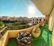 3BD Apartment in a family house with garden view