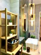 Heart of the city - Modern studio with balcony