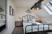 Paradise Square - Remodelled 18th Century Apartme