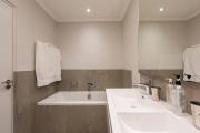 Stylish Apartment w inverter 1km 2Hyde Park