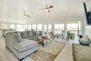 Spacious San Jacinto River Home w Waterfront Deck