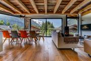 Chalet Red Fox