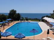SUN AND FLOWERS APARTMENTS in front of the sea