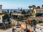 Renovated Townhouse - Sea View - Walk to Beach