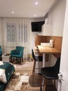 Prenoćište Day Holiday