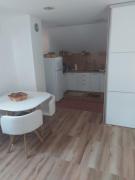 Studio apartman Lena