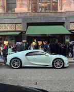 Luxury Knightsbridge apartment outside Harrods