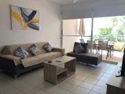 Kings Palace - spacious 2-bed with sea views and large patio