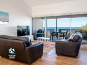 Beautiful Sea Front 3BR with Great Views